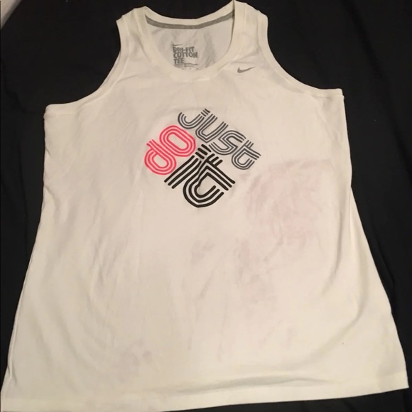 Nike Tops - Nike tank top